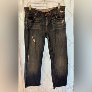 GAP Women’s Distressed Boyfriend Cut Jean 👖(Size 10 | 30 inch waist- like new) 🤩